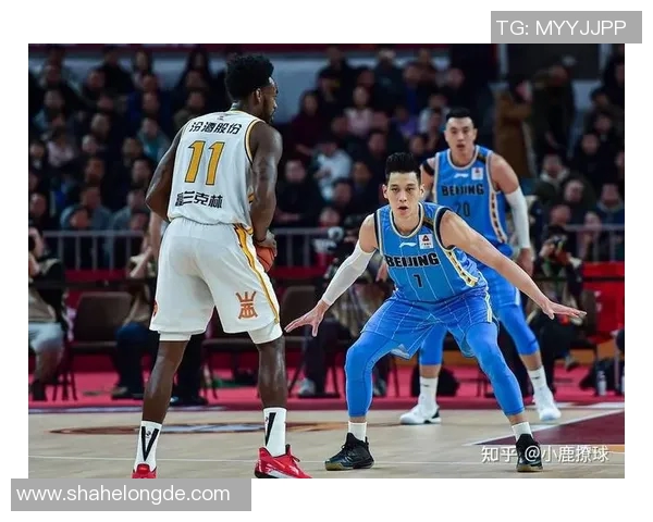 赛后分析：上海篮球队与深圳篮球队的技术对决与战术探讨