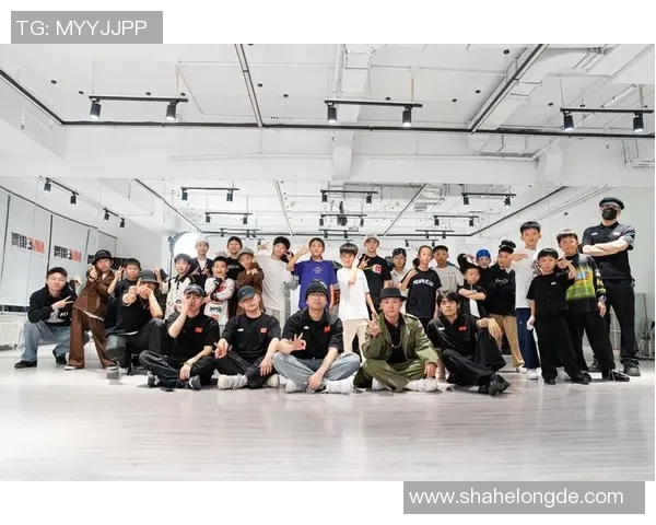 北京街舞队与重庆街舞队耐力对决赛后分析与精彩瞬间回顾 北京街舞队与重庆街舞队耐力对决赛后分析与精彩瞬间回顾