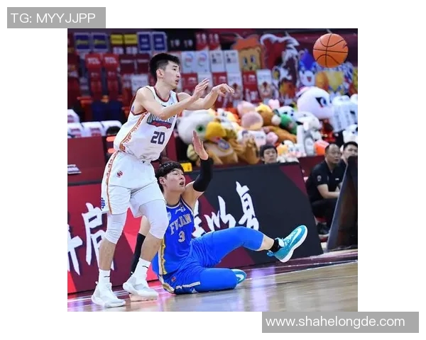 南京篮球队荣登篮球配合排行榜第三名展现团队实力与默契