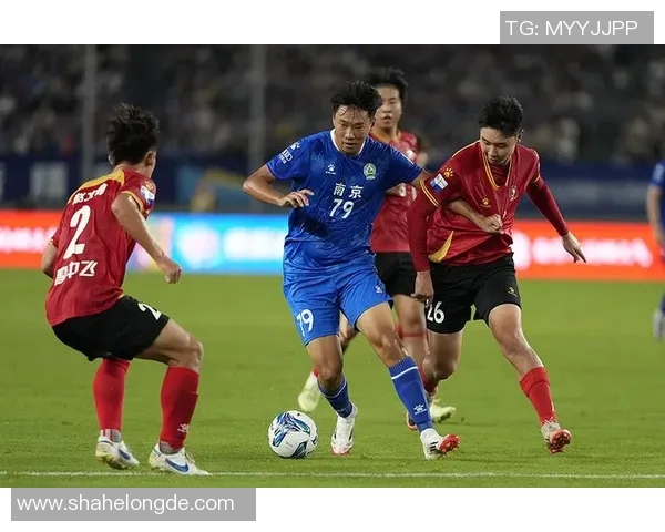 南京足球队的意识探讨:聚焦团队精神与城市文化的融合之路 南京足球队的意识探讨:聚焦团队精神与城市文化的融合之路